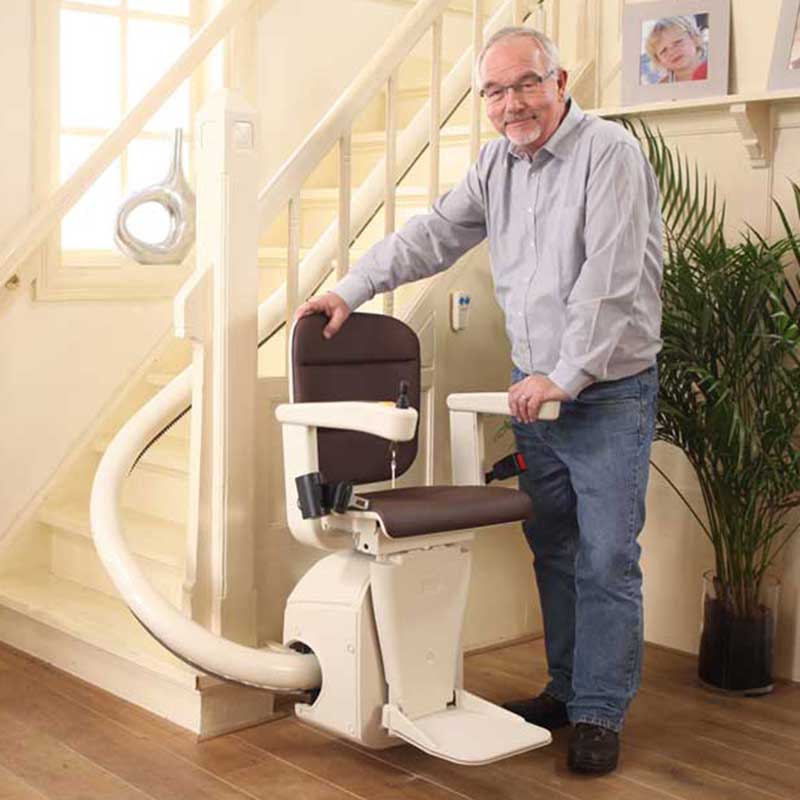 Silla-salvaescaleras-curva-Handicare-Freelift-Salvatec